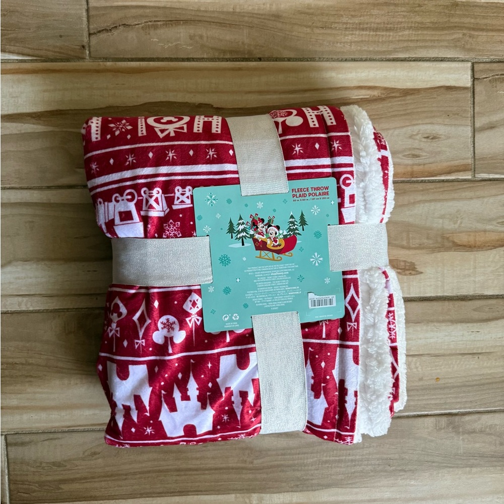 Disney Mickey & Minnie Mouse Holiday Cheer Christmas Fleece Throw Blanket